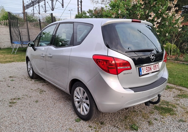 Opel Meriva cena 31900 przebieg: 87500, rok produkcji 2016 z Strzelin małe 92